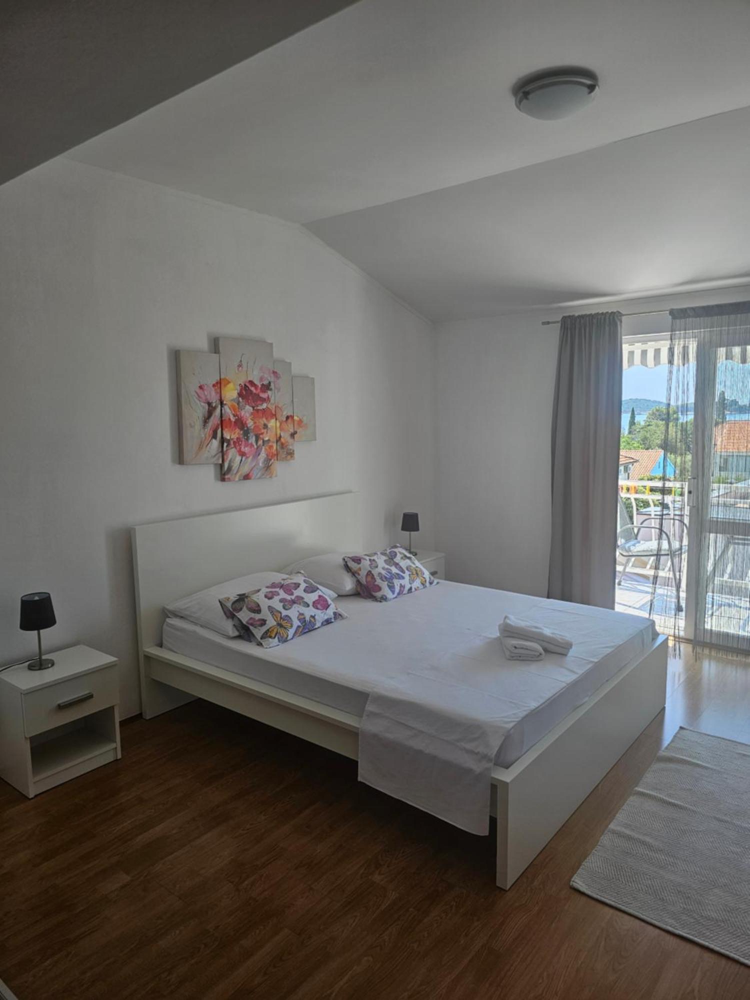 Pavla Apartment *